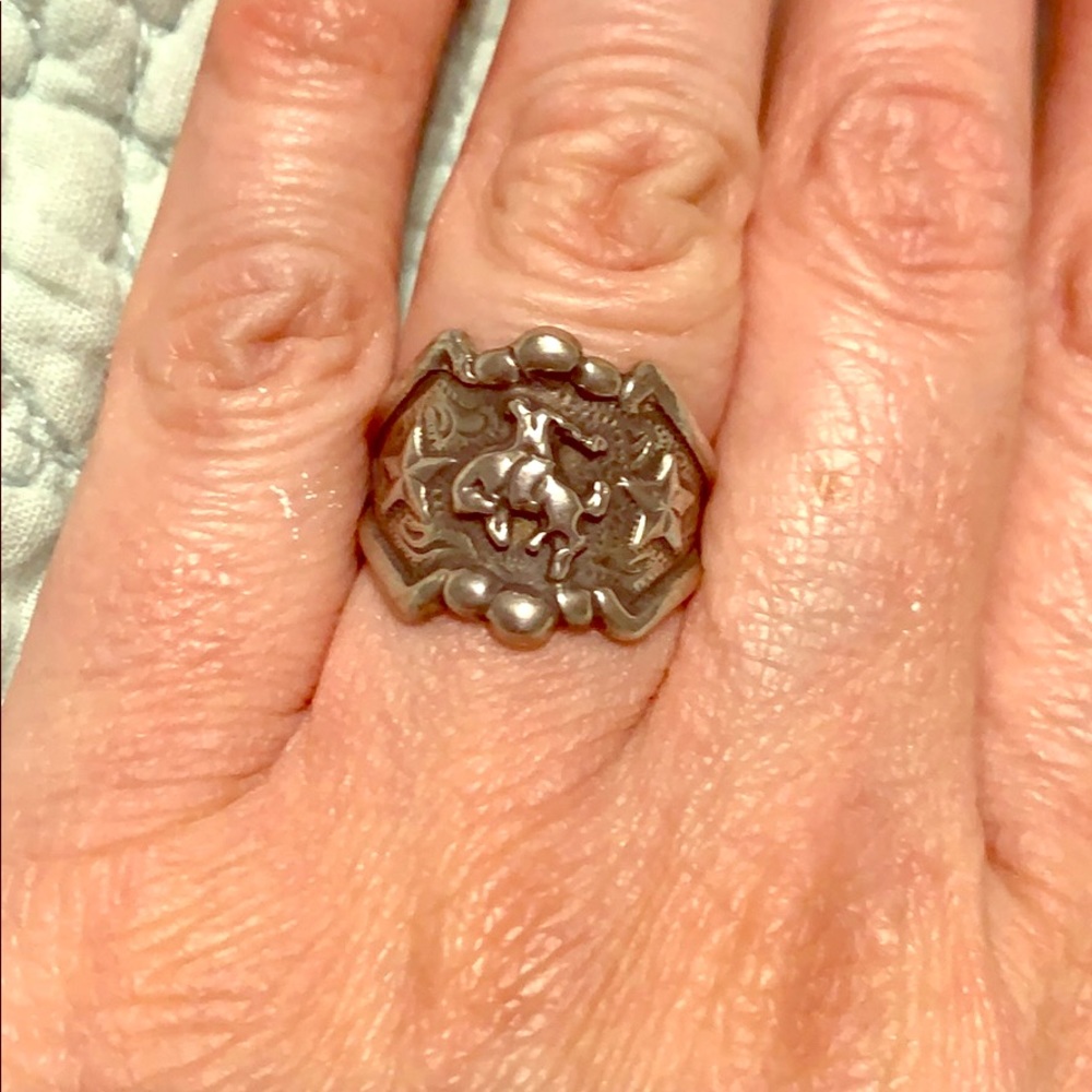 Buckin Bronc ring